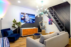 ATX Icon Mansion Rainey Street 6 min Walk