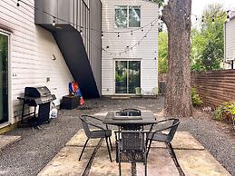 ATX Icon Mansion Rainey Street 6 min Walk