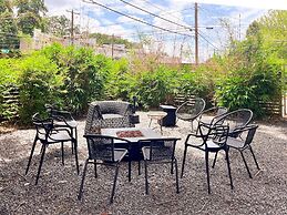 ATX Icon Mansion Rainey Street 6 min Walk