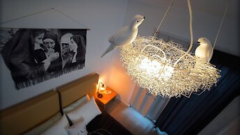 ATX Icon Mansion Rainey Street 6 min Walk