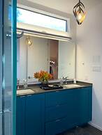 ATX Icon Mansion Rainey Street 6 min Walk