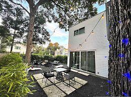 ATX Icon Mansion Rainey Street 6 min Walk