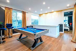 Chic 4BR Pool House - Steps to South 1st Street