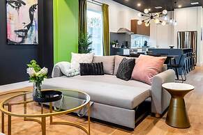 Chic 4BR Pool House - Steps to South 1st Street