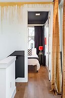 Chic 4BR Pool House - Steps to South 1st Street