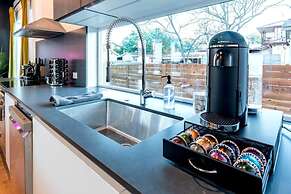 Chic 4BR Pool House - Steps to South 1st Street