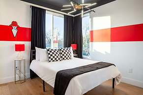 Chic 4BR Pool House - Steps to South 1st Street