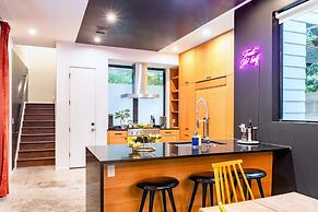 Backyard Pool Oasis Rainey Street 6 min Walk