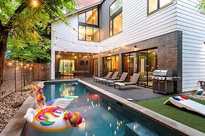 Backyard Pool Oasis Rainey Street 6 min Walk