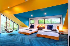 Backyard Pool Oasis Rainey Street 6 min Walk