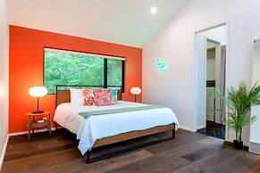 Backyard Pool Oasis Rainey Street 6 min Walk