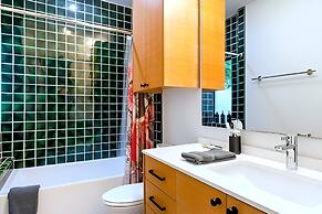 Backyard Pool Oasis Rainey Street 6 min Walk