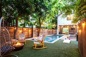 Backyard Pool Oasis Rainey Street 6 min Walk