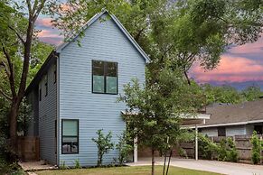 Upstay - Pristine Pool Palace - 7min to Rainey St