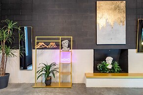 Upstay - Pristine Pool Palace - 7min to Rainey St