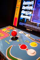 Upstay - Pristine Pool Palace - 7min to Rainey St