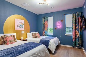 Upstay - Pristine Pool Palace - 7min to Rainey St