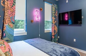 Upstay - Pristine Pool Palace - 7min to Rainey St