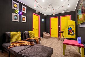 Upstay - Solara Resort Home w Pool BBQ Gamesroom