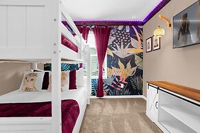 Upstay - Solara Resort Home w Pool BBQ Gamesroom