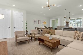 Upstay - Solara Resort Home w Pool BBQ Gamesroom