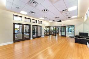 Upstay - Solara Resort Home w Pool BBQ Gamesroom