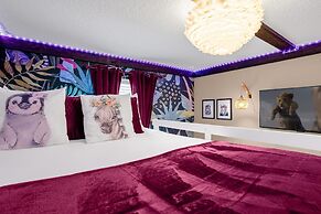 Upstay - Solara Resort Home w Pool BBQ Gamesroom