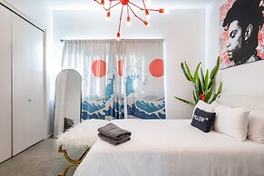 Austin Clubhouse Rainey Street 6 min Walk