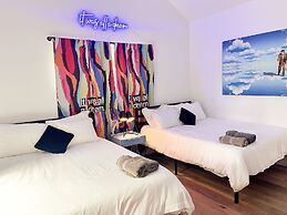 Austin Clubhouse Rainey Street 6 min Walk