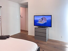 Austin Clubhouse Rainey Street 6 min Walk