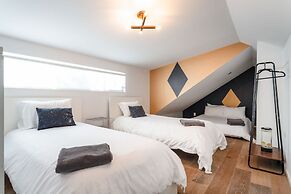 Austin Clubhouse Rainey Street 6 min Walk