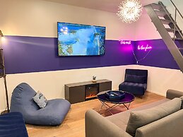 Austin Clubhouse Rainey Street 6 min Walk