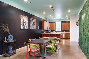 Austin Clubhouse Rainey Street 6 min Walk