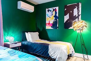 Stunning 3rd St Escape 6th Street 4 min Walk