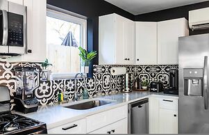 Stunning 3rd St Escape 6th Street 4 min Walk