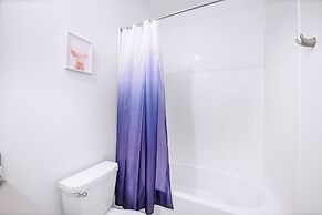 Spacious Villa w Pool Hot Tub Golf Lazy River