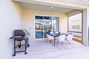 Spacious Villa w Pool Hot Tub Golf Lazy River