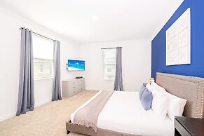 Spacious Villa w Pool Hot Tub Golf Lazy River