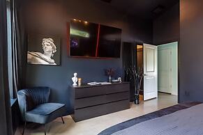 Heated Pool Haven w Hot Tub Downtown 3 mi