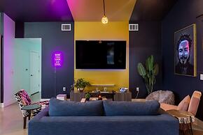 Heated Pool Haven w Hot Tub Downtown 3 mi