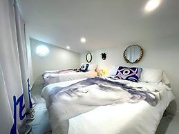 Heated Pool Haven w Hot Tub Downtown 3 mi