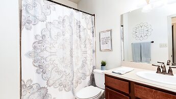 Upstay - Govalle Get-a-way