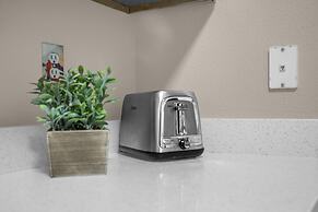 Modern 3BR Condo Home - Disney Adjacent