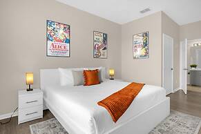 Modern 3BR Condo Home - Disney Adjacent