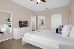 Modern 3BR Condo Home - Disney Adjacent