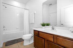 Upstay - Family Resort Home w Pool Cinema Games