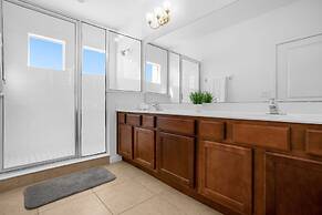 Upstay - Family Resort Home w Pool Cinema Games