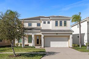 Upstay - Family Resort Home w Pool Cinema Games