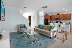 Upstay - Family Resort Home w Pool Cinema Games