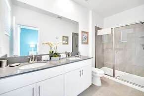 Upstay - Storey Lake Home w Pool - Hot Tub - Games